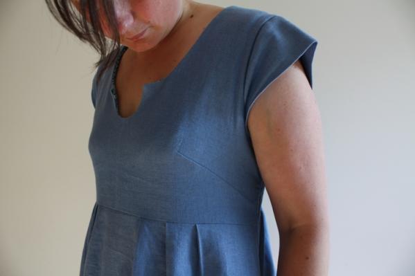 Blogging about Dressmaking and a Linen Washi Dress 